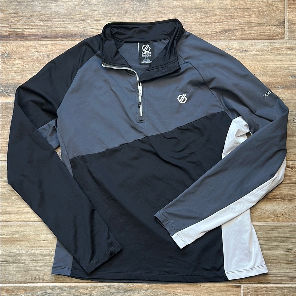 Dare2b Black and Gray 1/4 Zip Pullover - A
